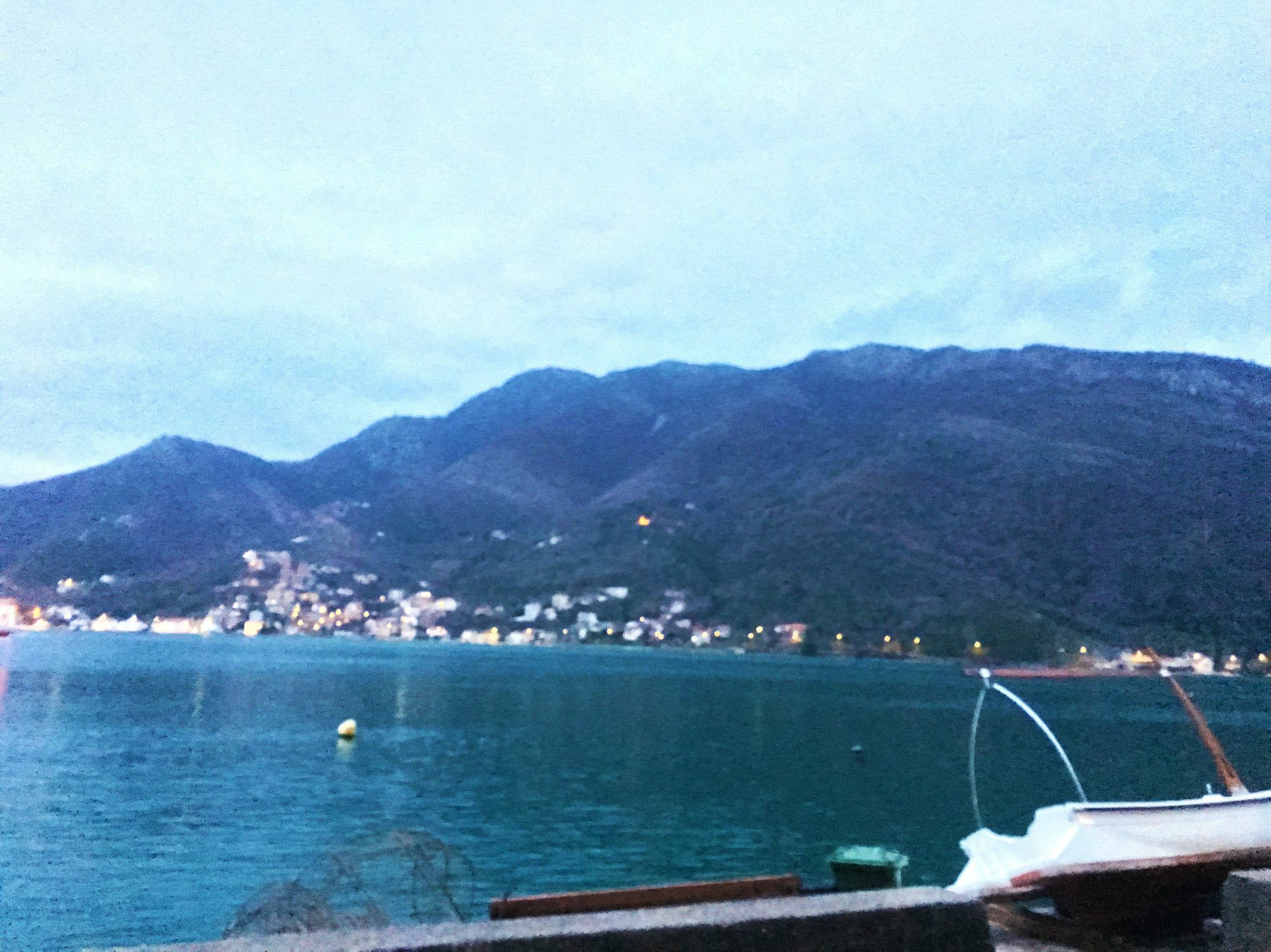 Apartments Lola Tivat Bagian luar foto